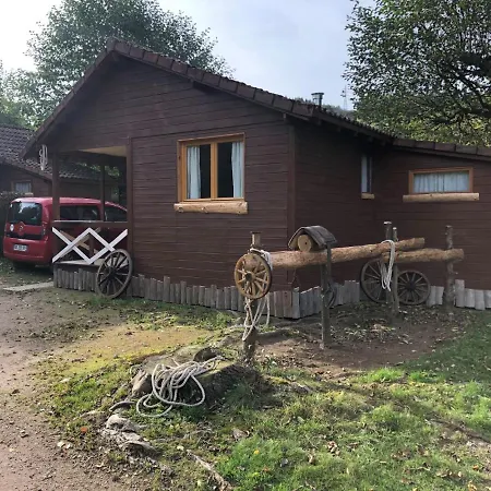 Camping Les Deux Pins 3*