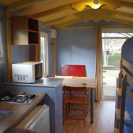 Campsite Camping Les Deux Pins 3*